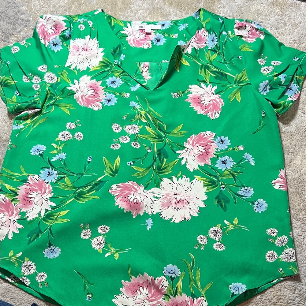 DR2 Green Floral Top Spring Summer